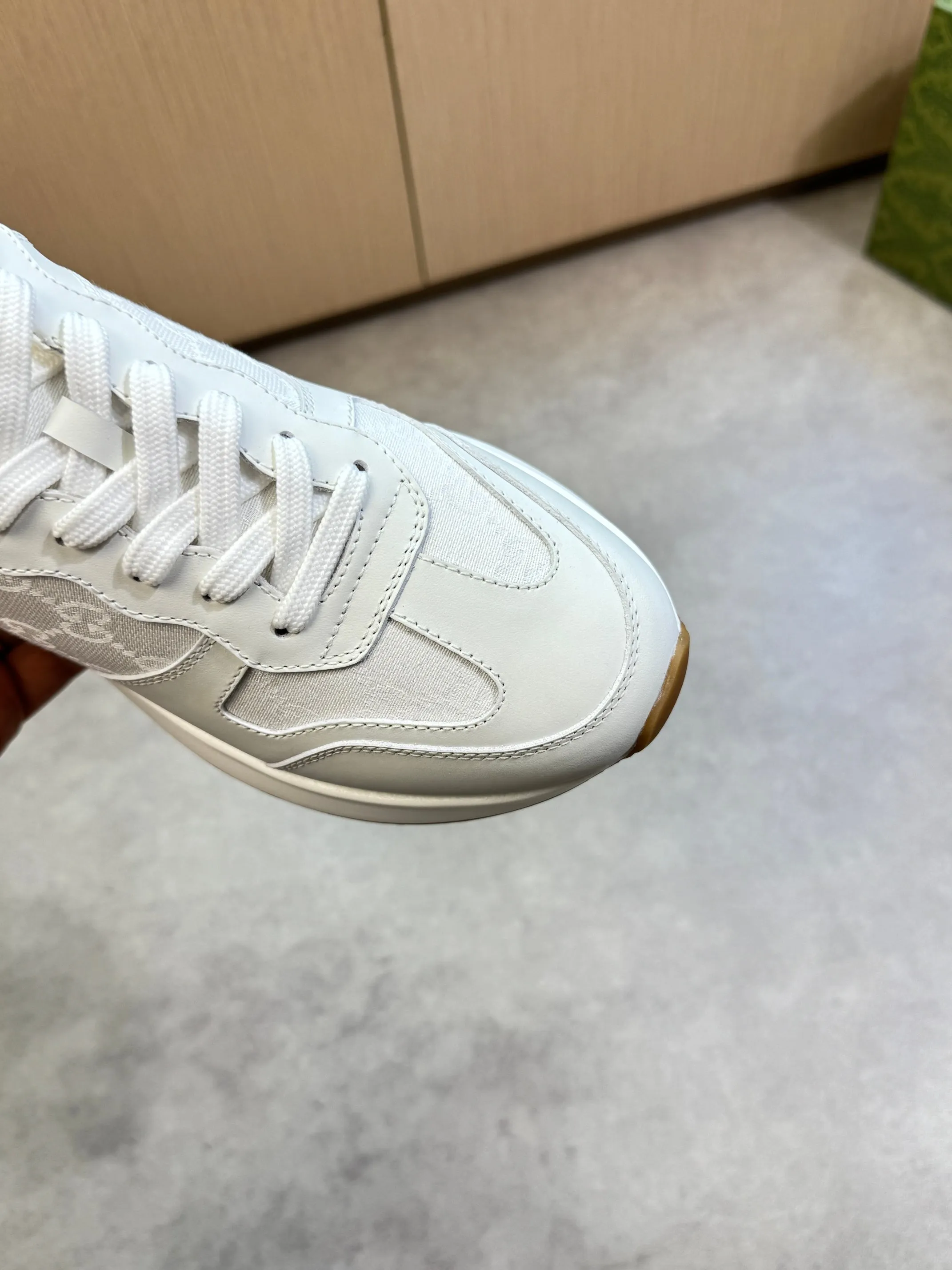Men's shoes 💰800 [Gucci] Gucci - High-end quality original single casual sports shoes - Upper: 🔝 Nappa calfskin, brand totem cloth, tongue cloth label, heel silk screen brand LOGO - Lining: water-dyed cowhide - Outsole: ultra-light T men's shoes 💰U·Rubber; two-color molded outsole -Super high quality control·Fine workmanship: highlighted (high-end·luxury·grade) -Size :38-44 (45, can be customized)·GC0372